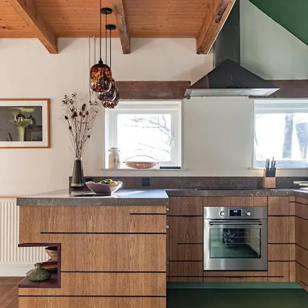 Typisch بيت للعطل